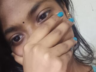 nude camgirl photo KajalRajput
