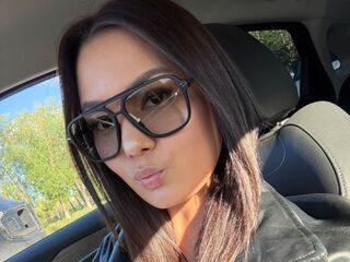 camgirl showing tits KathyChrisp