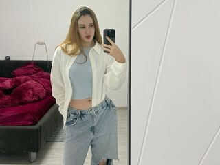 free webcam chatroom KellyLynn