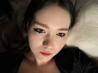 camgirl spreading pussy KendalChalet
