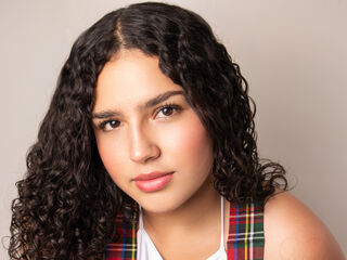 camslut showing pussy KendraLenor