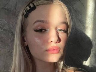 girl fingering pussy KianaStark