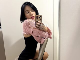 topless girl KiraNyx