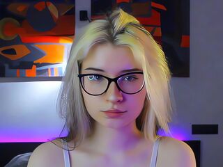 free live webcam chat KiraSerene