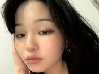 hot webcam slut KizzyScheidegger