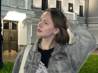 hot strip tease cam KrissyJn