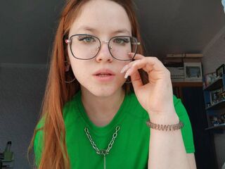 nude gamgirl KrysaDap