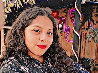 bedroom webcam KyraFade