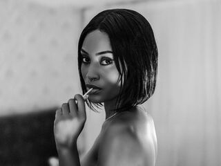 camgirl playing with sex toy LarissaMartini