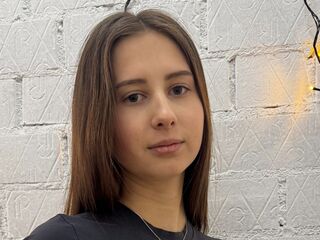 naked webcamgirl picture LaurynTinkle