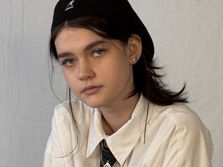 cam girl live LeannMolineaux