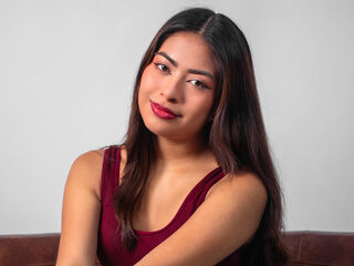 topless cam girl LeiaHoney