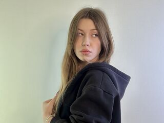 naked cam girl masturbating with vibrator LeonilaKesling