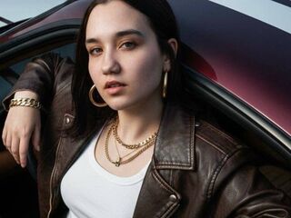 girl chat room LeraMednis