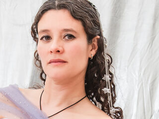 camwhore fingering shaved pussy LiaCotes