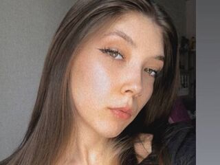 camgirl spreading pussy LienFlanders