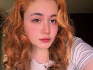 naked girl with webcam fingering LiliPlishi