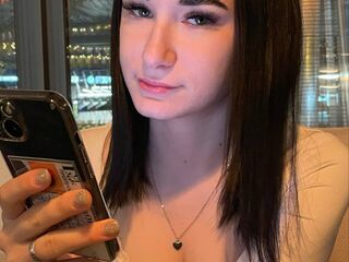 webcam chat LilyGrows