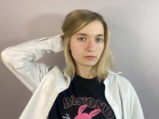 erotic webcam LinnieBlackner