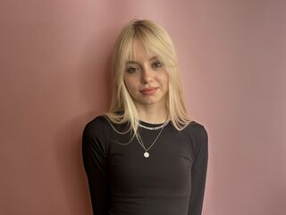 naked cam girl masturbating LorettaCovil