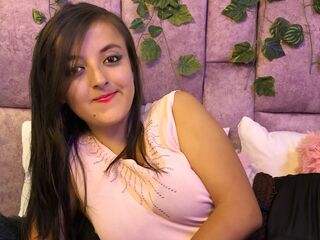 webcam babe chatroom LucyBelleh