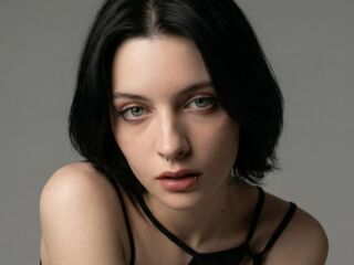 kinky webcam model LuisaFinell