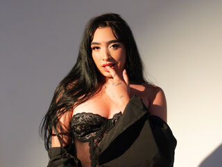 camgirl playing with vibrator LunaRoos