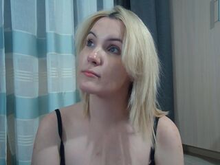 nude camgirl pic LyndaHuppenbauer