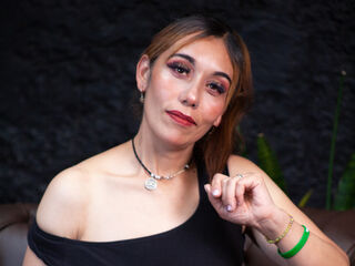 camslut topless MadeleineSartori