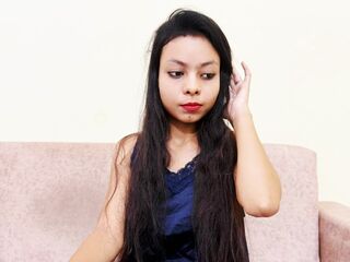 naughty camgirl fingering shaved pussy MargeryTyrel