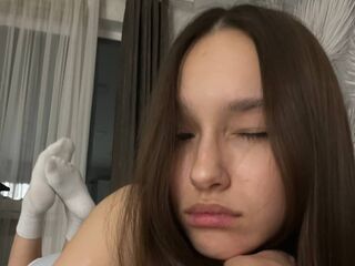 masturbating camgirl MariellaLot