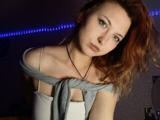 naked girl with webcam fingering MaudieTuttle