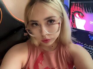 camslut spreading pussy MellieFlaig
