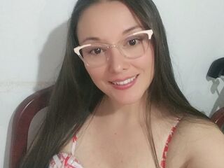girl MelyAustin