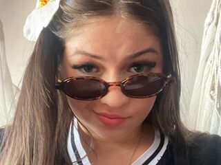 cam girl playing with dildo MiaCelezte
