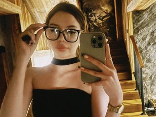 chat live cam MiaForester