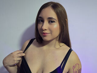 girl showing tits MiahCouper