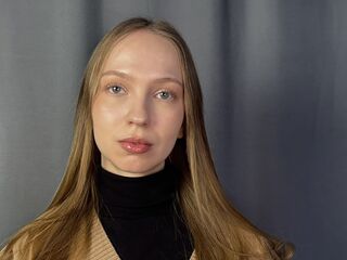 camwhore fingering pussy MichelFeser