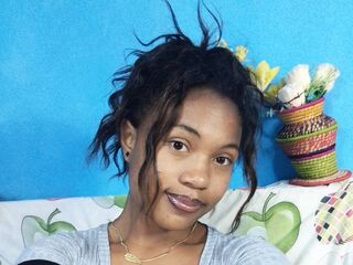 hot cam girl fingering pussy MioraRiva