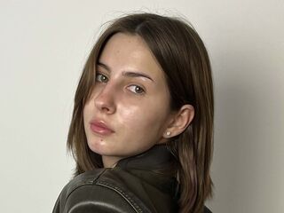 naked cam girl masturbating with vibrator MollySodisia