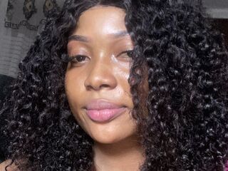 camgirl masturbating with vibrator MyerLucian