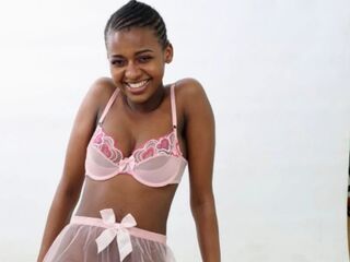 webcamgirl video chat NaomiBrookes