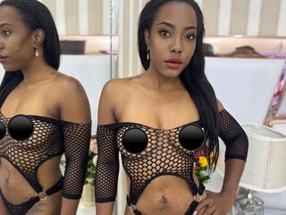 naked cam girl masturbating with vibrator NaomirRaz