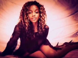 cam girl masturbating with vibrator NatalieGainer