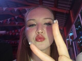 webcam show NelleCauthorne