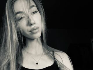 free sex cam NikkiTenerovich