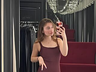adult cam OdelynBreed