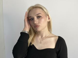 camwhore spreading pussy PaulinePedrotti