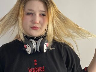 adult free chat PilarVanhee