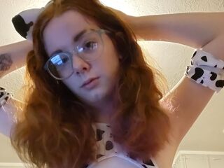 naughty camgirl masturbating PrettyBluerose